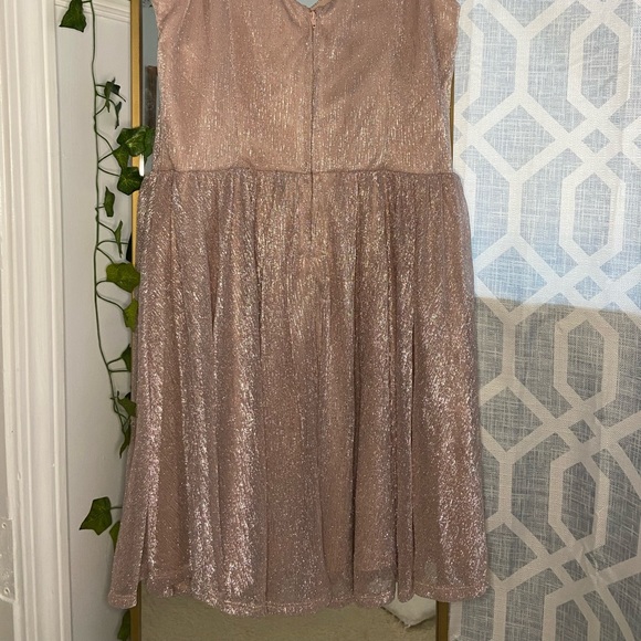 David’s Bridal Pink Sparkly Mini Dress - Picture 4 of 7